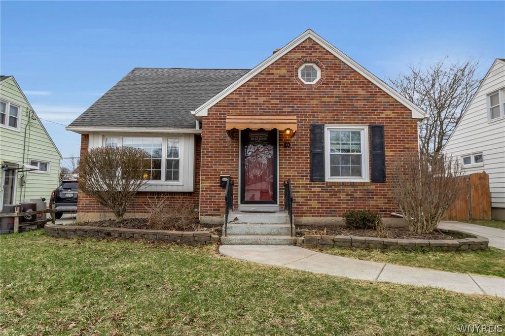 75 Albion Avenue, Amherst, NY 14226