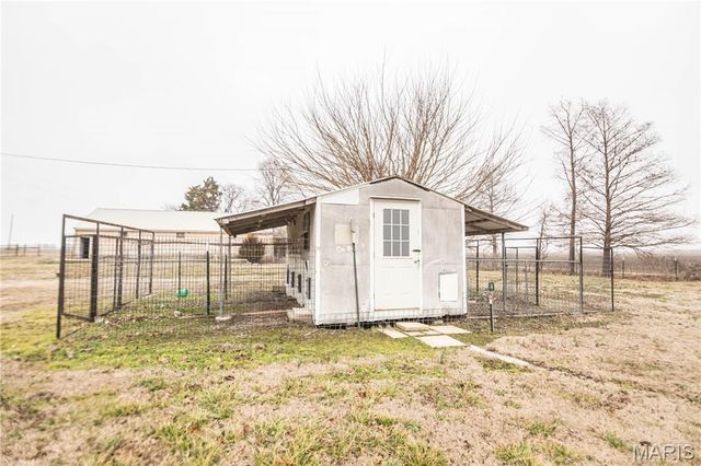 724 State Highway H, Neelyville, MO 63954