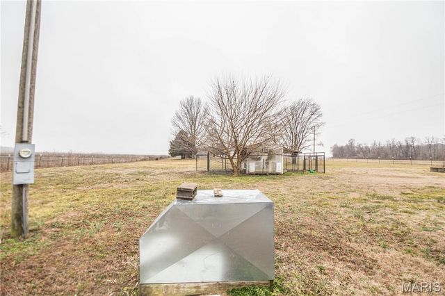 724 State Highway H, Neelyville, MO 63954