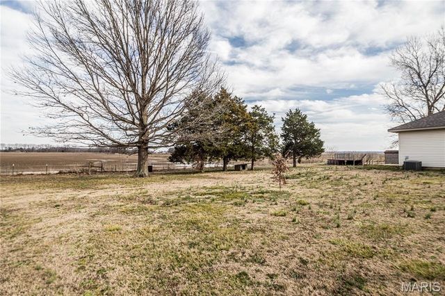 724 State Highway H, Neelyville, MO 63954