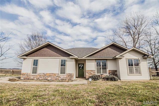 724 State Highway H, Neelyville, MO 63954