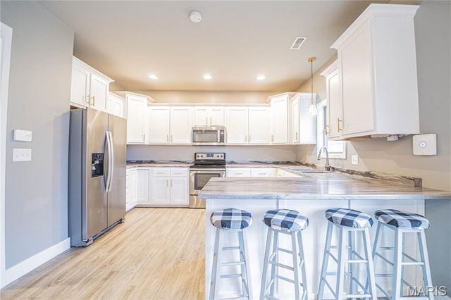 724 State Highway H, Neelyville, MO 63954