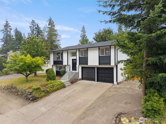 3085 Aegean Boulevard NE, Bremerton, WA 98311