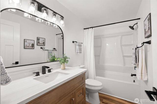 3085 Aegean Boulevard NE, Bremerton, WA 98311