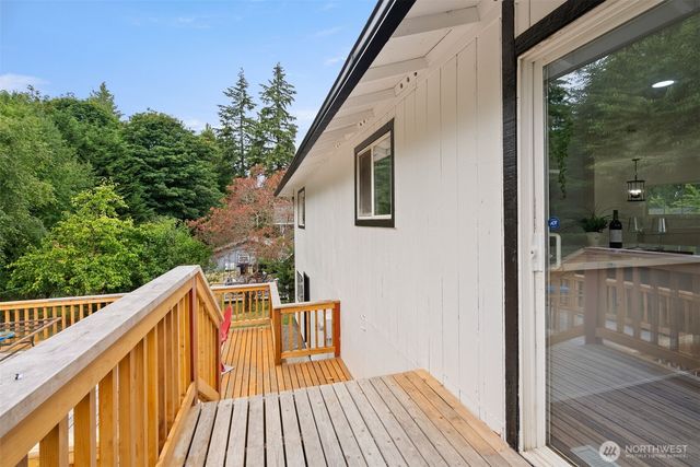 3085 Aegean Boulevard NE, Bremerton, WA 98311