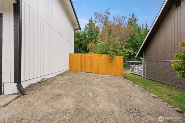 3085 Aegean Boulevard NE, Bremerton, WA 98311