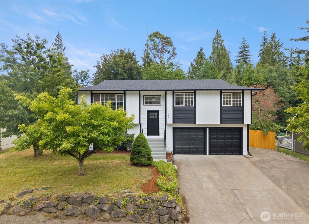 3085 Aegean Boulevard NE, Bremerton, WA 98311