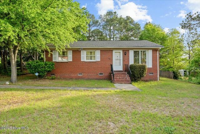 1109 Laurel Avenue, Rockingham, NC 28379