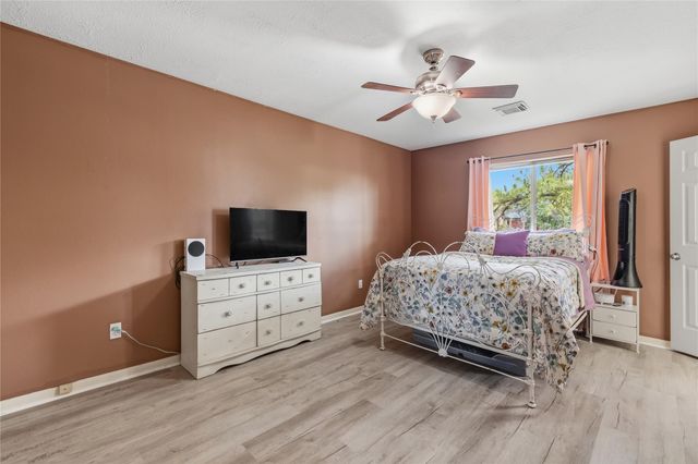1918 Pawnee Drive, Deer Park, TX 77536