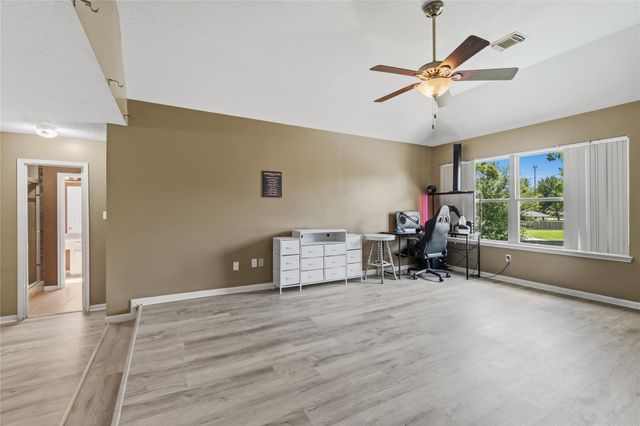 1918 Pawnee Drive, Deer Park, TX 77536