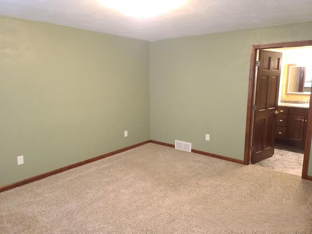 802 Sundial LANE, Neenah, WI 54956