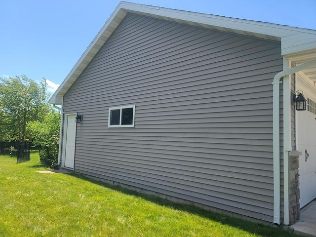 802 Sundial LANE, Neenah, WI 54956