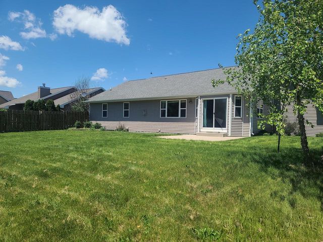 802 Sundial LANE, Neenah, WI 54956