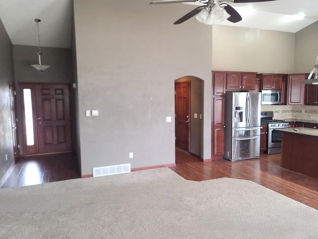 802 Sundial LANE, Neenah, WI 54956