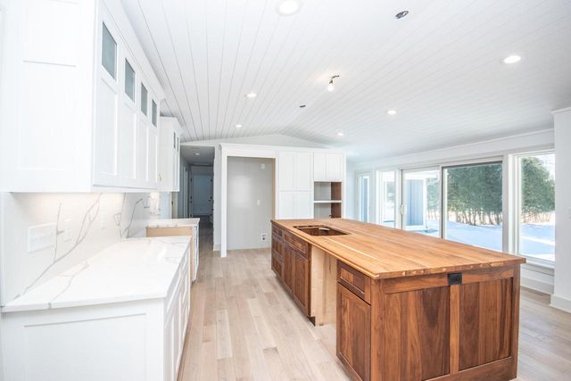 5221 Little Cedar LANE, West Bend, WI 53095