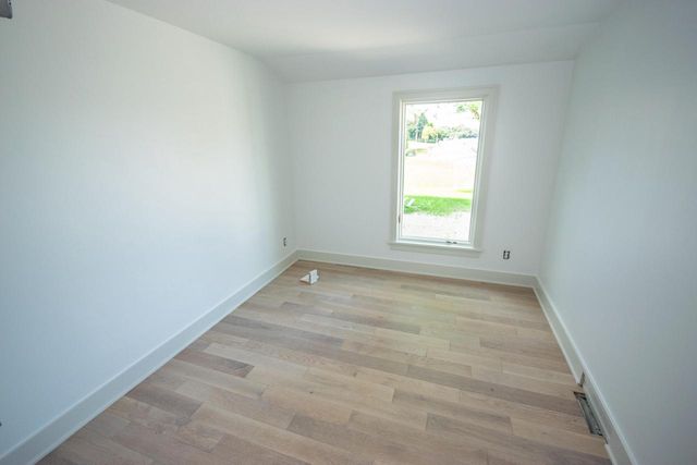 5221 Little Cedar LANE, West Bend, WI 53095