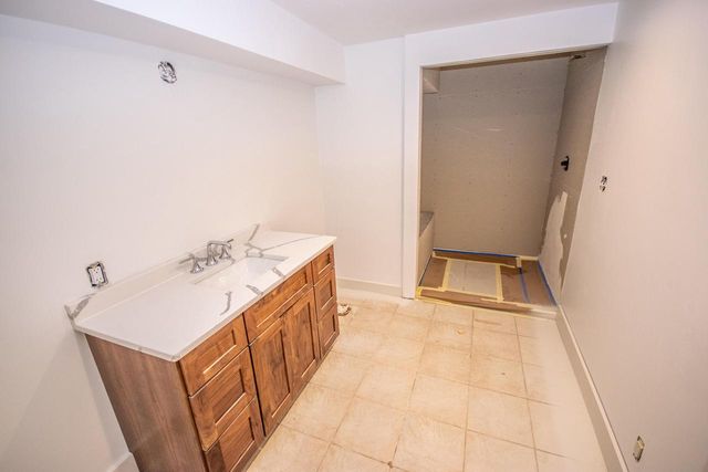 5221 Little Cedar LANE, West Bend, WI 53095