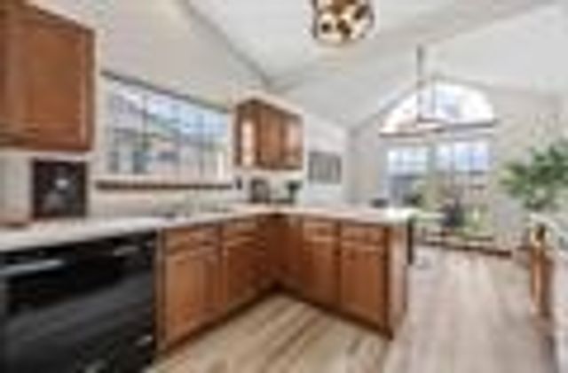 3460 Willowridge Road D, Marion, IA 52302