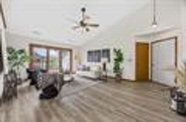 3460 Willowridge Road D, Marion, IA 52302