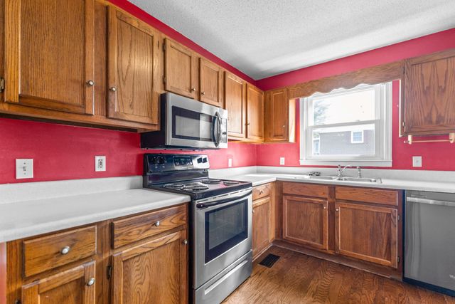 201 Stardust Dr, Shelbyville, TN 37160