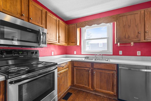 201 Stardust Dr, Shelbyville, TN 37160