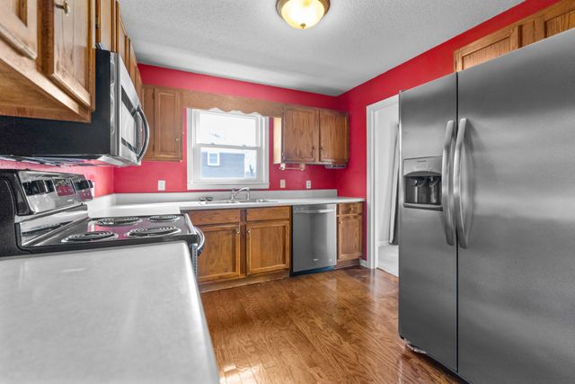 201 Stardust Dr, Shelbyville, TN 37160