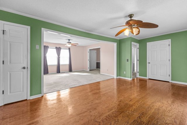 201 Stardust Dr, Shelbyville, TN 37160