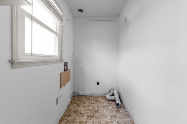 201 Stardust Dr, Shelbyville, TN 37160