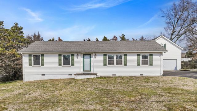 201 Stardust Dr, Shelbyville, TN 37160