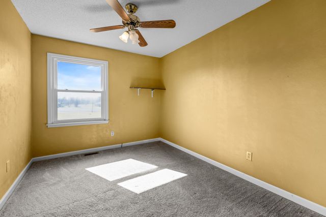 201 Stardust Dr, Shelbyville, TN 37160