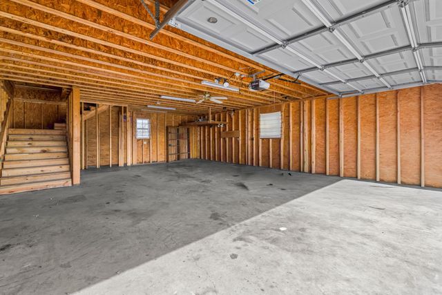 201 Stardust Dr, Shelbyville, TN 37160