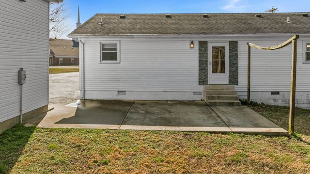 201 Stardust Dr, Shelbyville, TN 37160