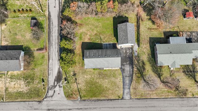 201 Stardust Dr, Shelbyville, TN 37160