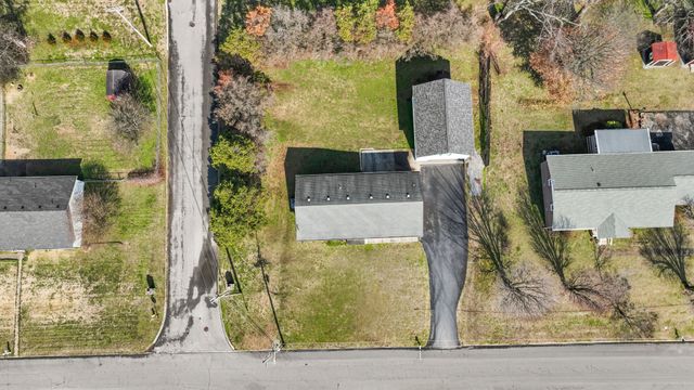 201 Stardust Dr, Shelbyville, TN 37160