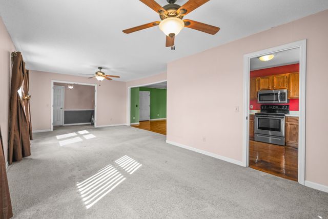 201 Stardust Dr, Shelbyville, TN 37160