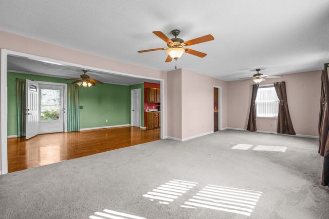 201 Stardust Dr, Shelbyville, TN 37160