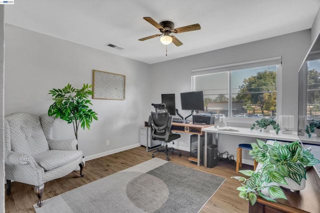 315 Wall St, Livermore, CA 94550