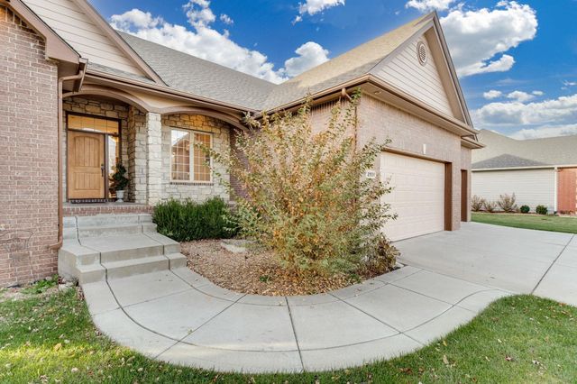 2531 N Rough Creek Rd, Derby, KS 67037