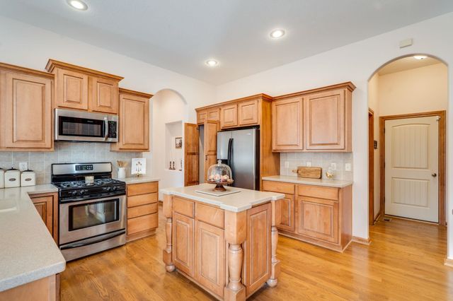 2531 N Rough Creek Rd, Derby, KS 67037