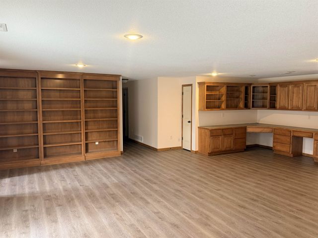 2531 N Rough Creek Rd, Derby, KS 67037