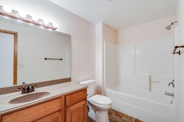 2531 N Rough Creek Rd, Derby, KS 67037