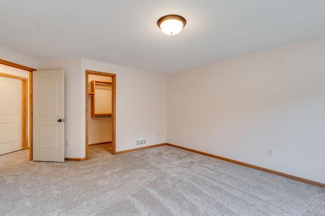 2531 N Rough Creek Rd, Derby, KS 67037