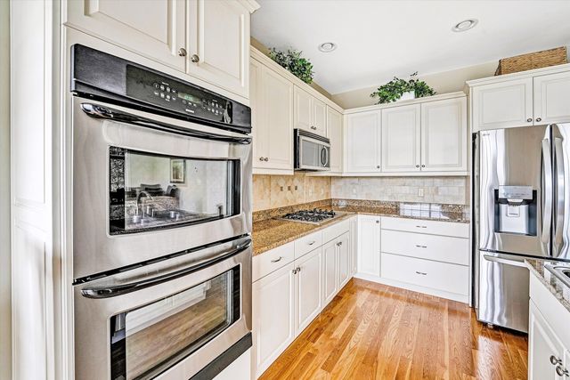 171 Marvin Gardens DR, Moneta, VA 24121