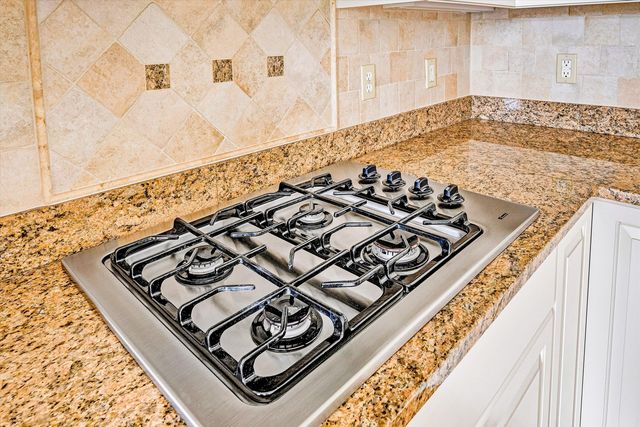 171 Marvin Gardens DR, Moneta, VA 24121