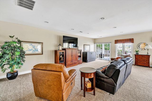 171 Marvin Gardens DR, Moneta, VA 24121