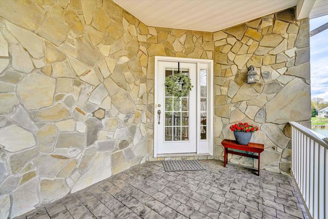 171 Marvin Gardens DR, Moneta, VA 24121