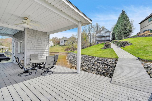 171 Marvin Gardens DR, Moneta, VA 24121