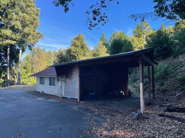 6045 Wilder Ridge Road, Garberville, CA 95542