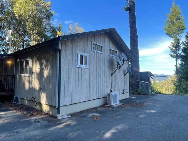 6045 Wilder Ridge Road, Garberville, CA 95542