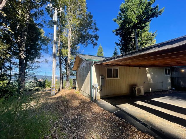 6045 Wilder Ridge Road, Garberville, CA 95542